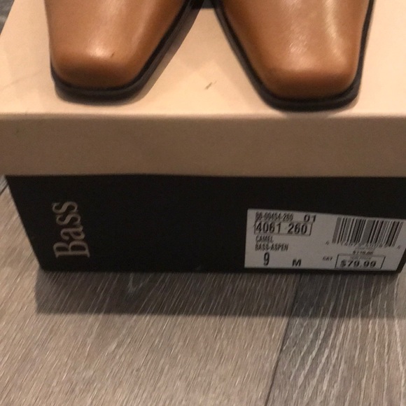 Bass Heeled Boots - Picture 2 of 3